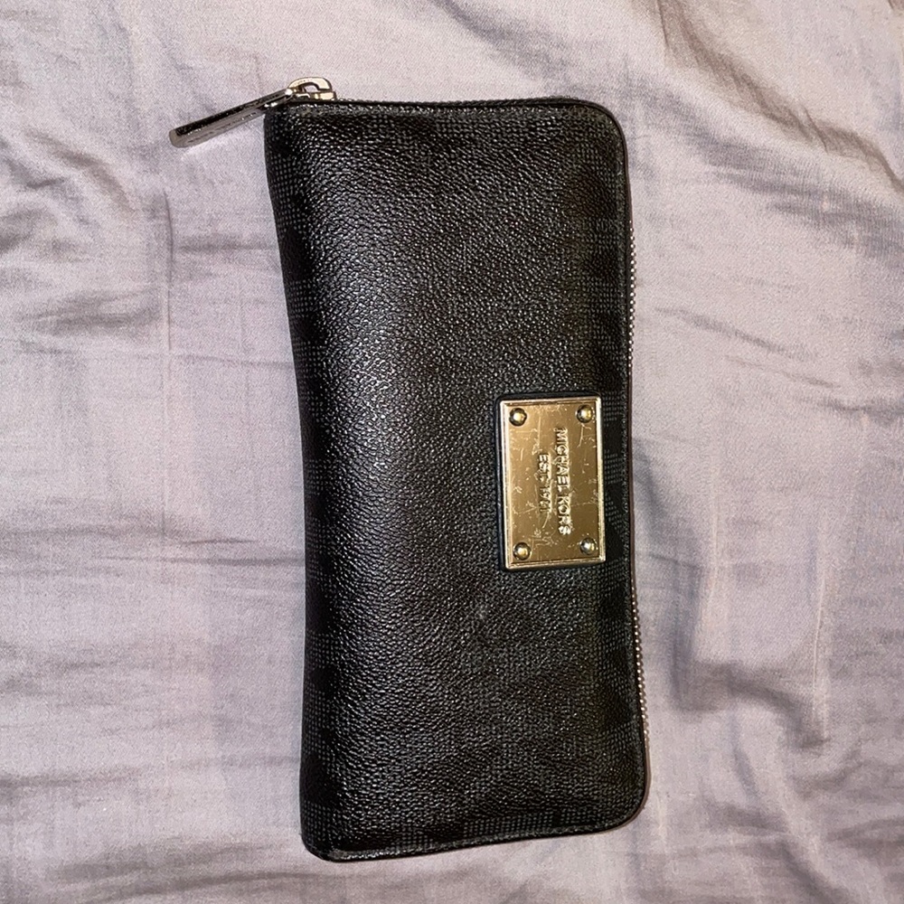 Michael Kors wallet